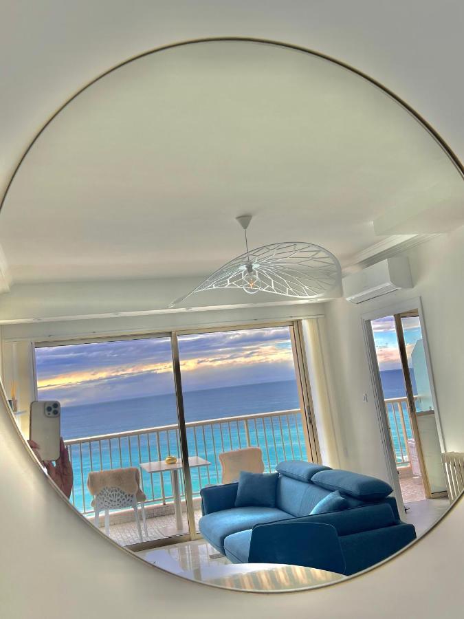 Seaviews By Jenni Menton, La Suite, Superbe Front De Mer, Top Emplacement Avec Terrasse Et Parking! Buitenkant foto