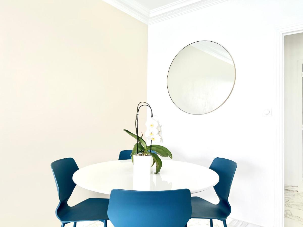 Seaviews By Jenni Menton, La Suite, Superbe Front De Mer, Top Emplacement Avec Terrasse Et Parking! Buitenkant foto